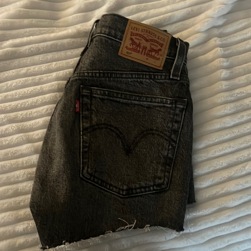 Levi black shorts !!